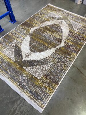 Classic Persian area centre rug 7x10ft